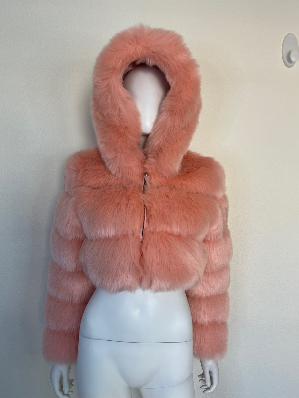 Cropped Hooded Faux Fur Jacket in Blush Pink